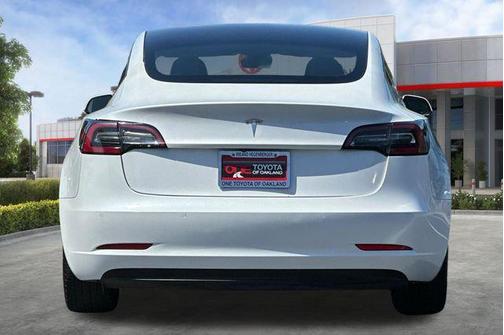 Pearl White Multi-Coat 2021 Tesla Model 3 Standard Range Plus
