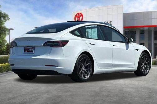 Pearl White Multi-Coat 2021 Tesla Model 3 Standard Range Plus