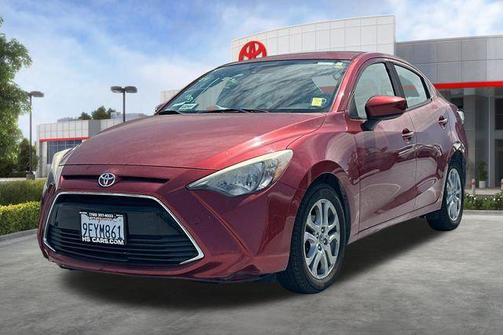 Pulse 2017 Toyota Yaris iA Base