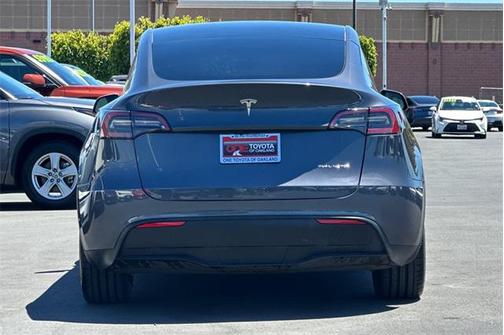 2023 Tesla Model Y Long Range Dual Motor All-Wheel Drive