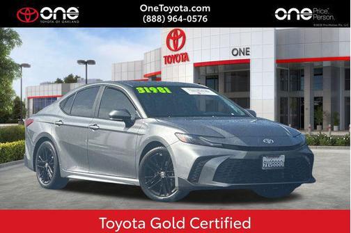 2025 Toyota Camry SE