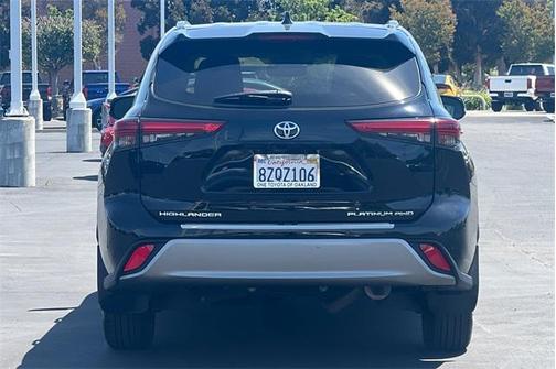 2022 Toyota Highlander Platinum