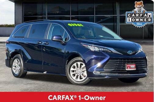 2023 Toyota Sienna XLE 8 Passenger