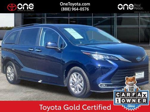 2023 Toyota Sienna XLE 8 Passenger