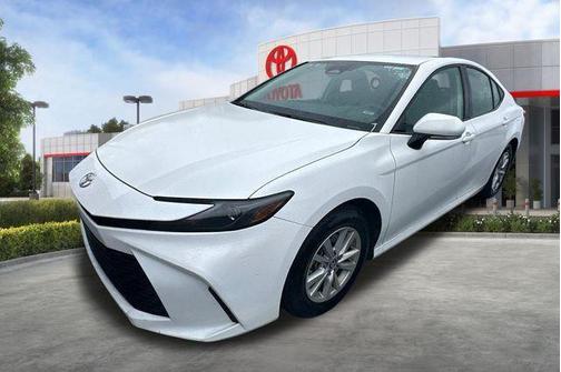 Ice Cap 2025 Toyota Camry LE