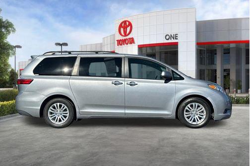 2016 Toyota Sienna XLE Premium