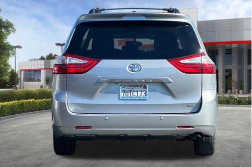 2016 Toyota Sienna XLE Premium