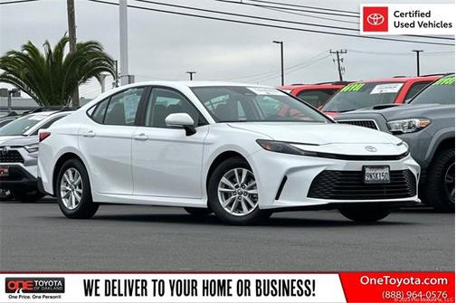 2025 Toyota Camry LE