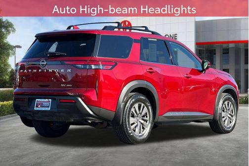 2022 Nissan Pathfinder SV 4WD