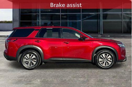 2022 Nissan Pathfinder SV 4WD