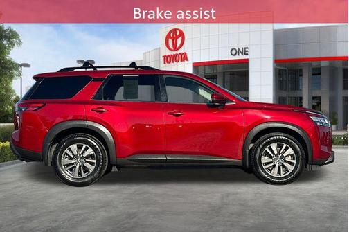 2022 Nissan Pathfinder SV 4WD