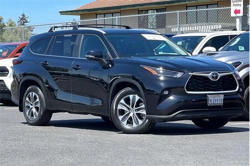 2024 Toyota Highlander XLE