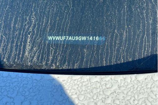 2016 Volkswagen Golf R 4-Door w/DCC & Navigation