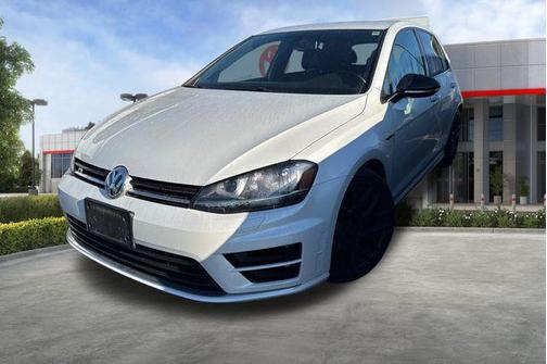 2016 Volkswagen Golf R 4-Door w/DCC & Navigation