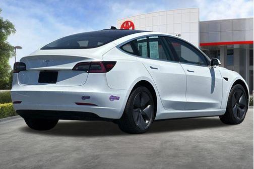 Pearl White Multi-Coat 2019 Tesla Model 3 Standard Range Plus