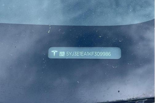 Pearl White Multi-Coat 2019 Tesla Model 3 Standard Range Plus