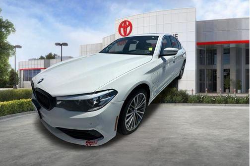 White 2018 BMW 530e iPerformance