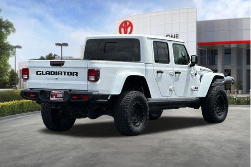 Bright White Clearcoat 2021 Jeep Gladiator Rubicon