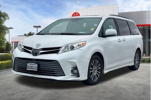 2018 Toyota Sienna XLE