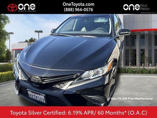 Midnight Black Metallic 2020 Toyota Camry SE