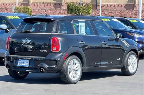 2012 MINI Cooper S Countryman Base