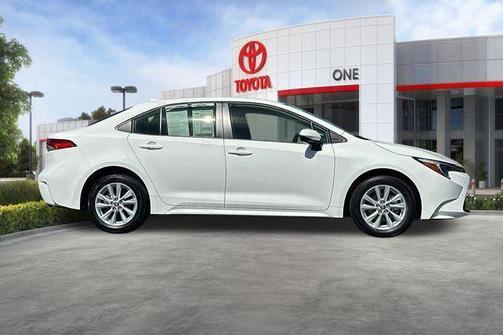 Ice Cap 2025 Toyota Corolla Hybrid LE