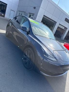 2024 Tesla Model Y Long Range Dual Motor All-Wheel Drive