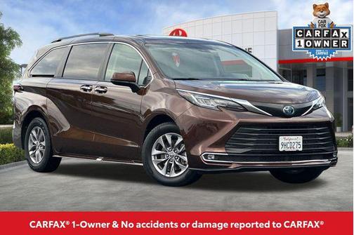 2023 Toyota Sienna XLE
