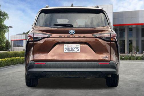 2023 Toyota Sienna XLE