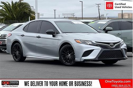 2020 Toyota Camry SE