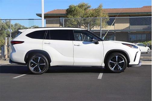 Blizzard Pearl 2021 Toyota Highlander XSE