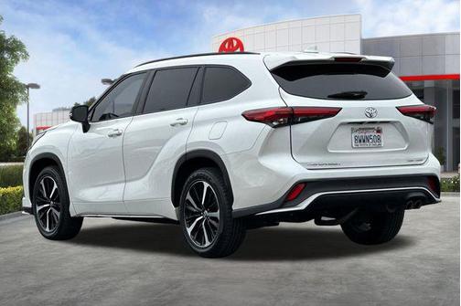 Blizzard Pearl 2021 Toyota Highlander XSE