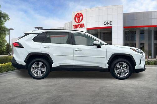 Ice 2023 Toyota RAV4 Hybrid LE