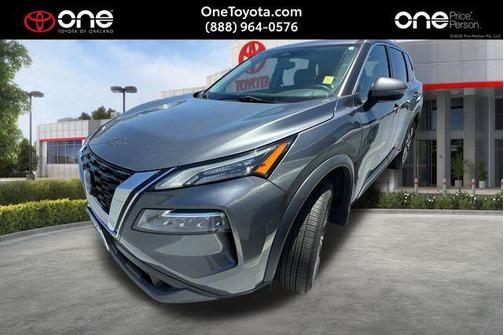Gun Metallic 2022 Nissan Rogue SV