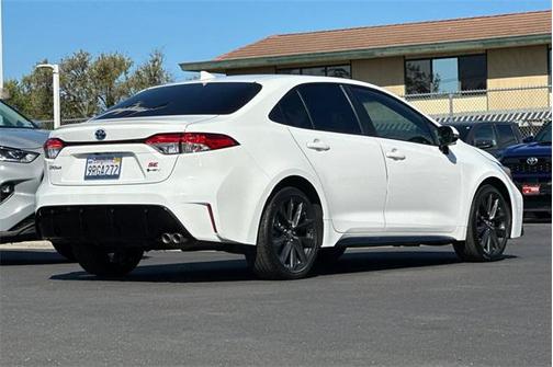 2025 Toyota Corolla Hybrid SE