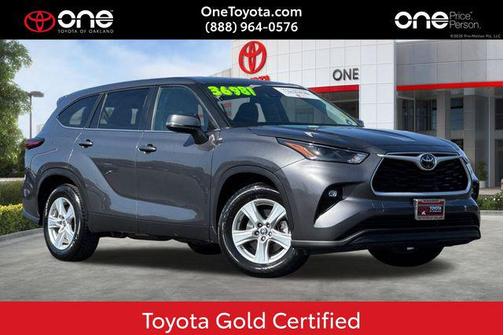 Magnetic Gray Metallic 2025 Toyota Highlander LE