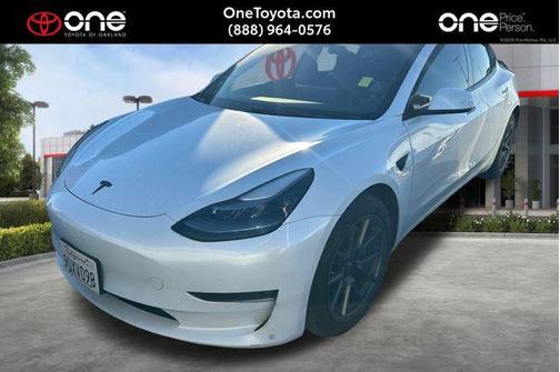 Pearl White Multi-Coat 2023 Tesla Model 3 Long Range