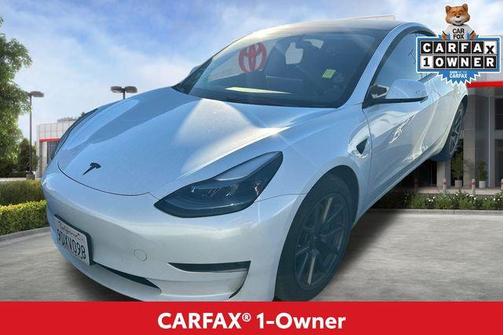 Pearl White Multi-Coat 2023 Tesla Model 3 Long Range