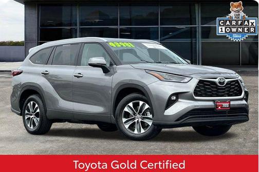 2025 Toyota Highlander XLE