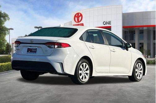 Ice Cap 2024 Toyota Corolla LE