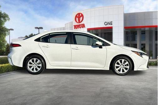 Ice Cap 2024 Toyota Corolla LE