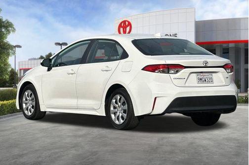 Ice Cap 2024 Toyota Corolla LE