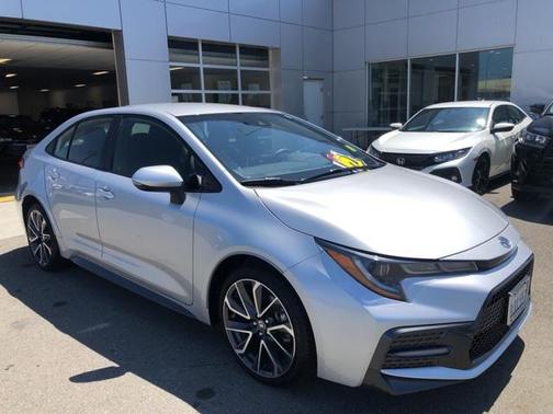 Classic Silver Metallic 2020 Toyota Corolla SE