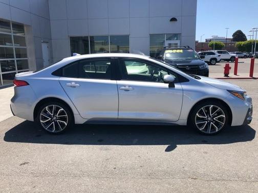 Classic Silver Metallic 2020 Toyota Corolla SE