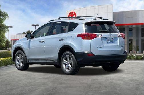 Classic Silver Metallic 2015 Toyota RAV4 XLE