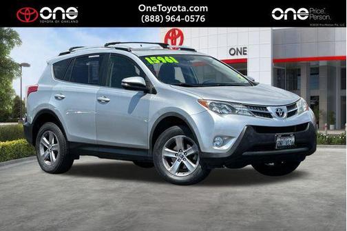 Classic Silver Metallic 2015 Toyota RAV4 XLE