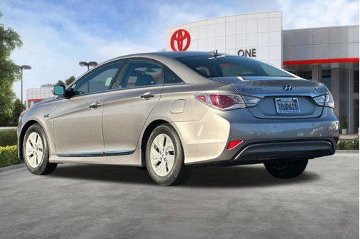 Silver Metallic 2013 Hyundai SONATA Hybrid Base