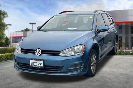 Blue 2016 Volkswagen Golf SportWagen TSI S 4-Door