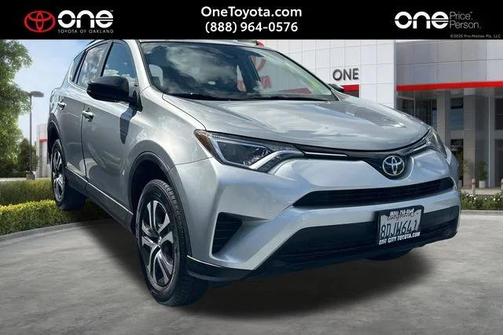 Silver Sky Metallic 2018 Toyota RAV4 LE
