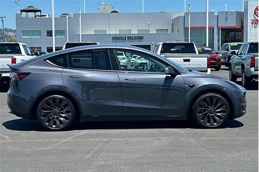 2023 Tesla Model Y Performance Dual Motor All-Wheel Drive